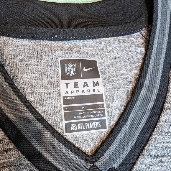 NFL Aaron Rogers 12 Jersey Womens Small - Picture 4 of 4